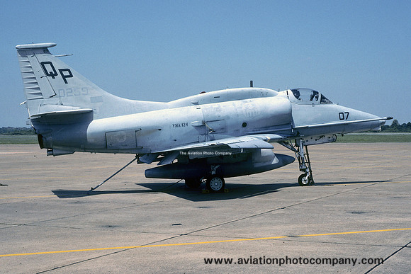 US Marines VMA-124 Douglas A-4M Skyhawk 160259/QP-07 (1993)