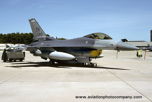 USAF Indiana ANG 113 FS General Dynamics F-16C Fighting Falcon 84-1313/TH (1993)