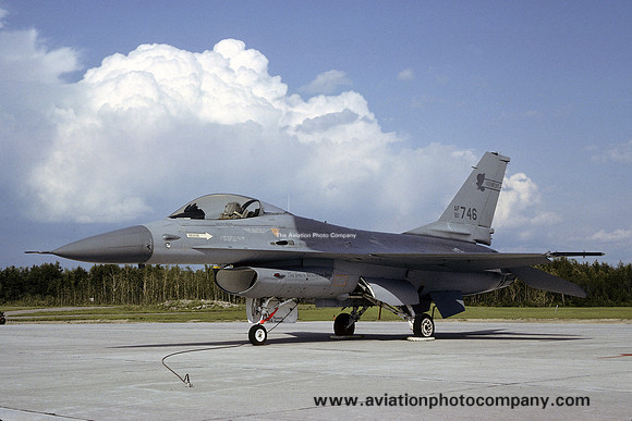 USAF Vermont ANG 134 TFS General Dynamics F-16A Fighting Falcon 81-0746 (1992)
