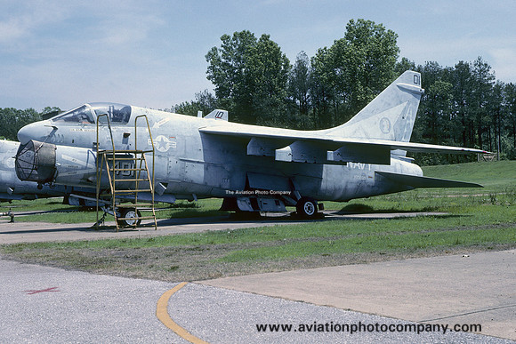 US Navy NATTC Memphis LTV A-7E Corsair 160869/AC-401 (1993)