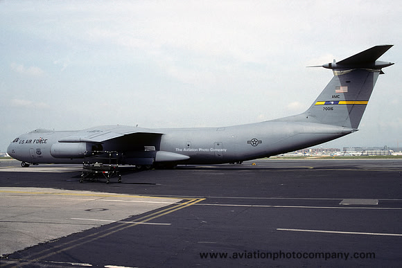 USAF 437 AW Lockheed C-141B Starlifter 67-0016 at Rhein Main AB (1993)
