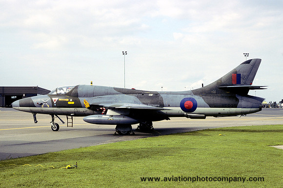 RAF 237 OCU Hawker Hunter T.7 XF995 (1980)