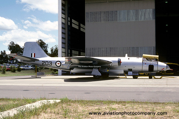 RAAF English Electric Canberra B.20 A84-203 (1982)