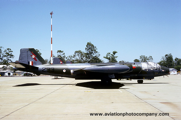 RAAF 2 Squadron English Electric Canberra B.20 A84-233 (1982)