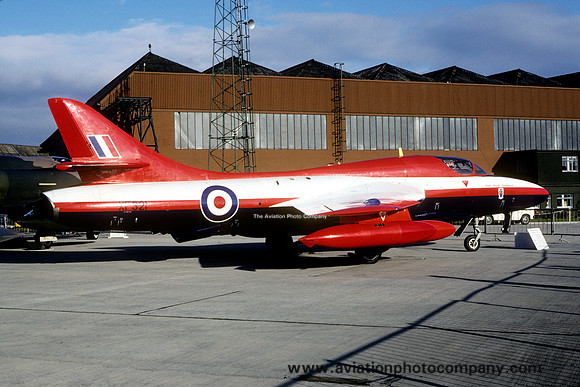 Royal Aircraft Establishment Hawker Hunter T.8 XF321 (1980)