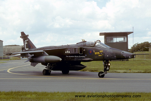 RAF 2 Squadron Sepecat Jaguar GR.1 XZ107 (1980)