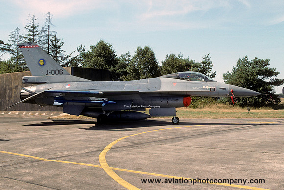 Dutch Air Force 315 Squadron General Dynamics F-16A Fighting Falcon J-006 (1995)