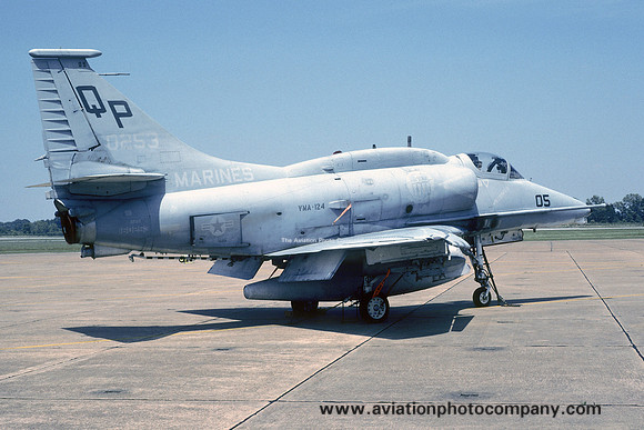 US Marines VMA-124 Douglas A-4M Skyhawk 160253/QP-05 (1993)