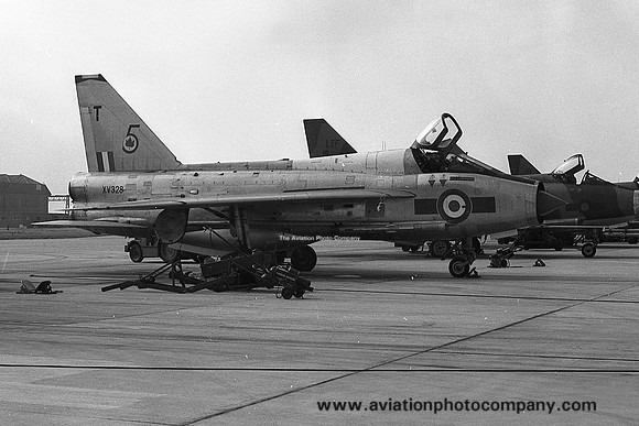 RAF 5 Squadron English Electric Lightning T.5 XV328/T (1977)