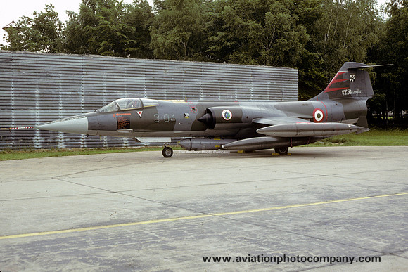 Italian Air Force 3 Stormo Lockheed F-104G Starfighter MM6522/3-04 (1986)