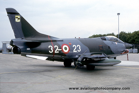 Italian Air Force 32 Stormo FIAT G-91Y MM6465/32-23 (1986)