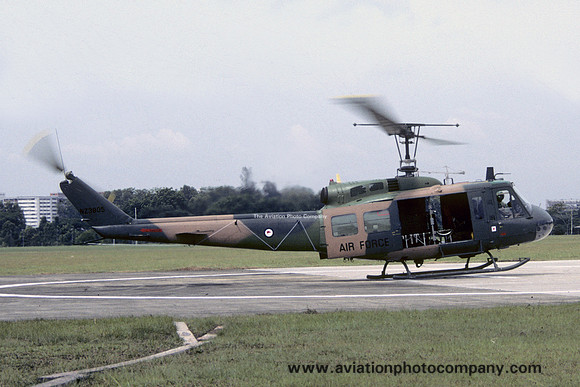 RNZAF 141 Flight Bell UH-1H Iroquois NZ3805 (1986)