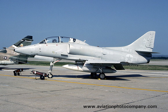 US Navy VA-127 Douglas TA-4J Skyhawk 153581/NJ-13 (1980)