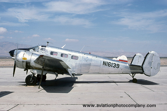 Beech D18S (3NMT Expeditor) N16139 (1977)