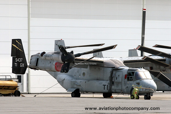 US Marines VMMT-204 Bell-Boeing MV-22B Osprey 165437/GX-TI at MCAS New River (2011)