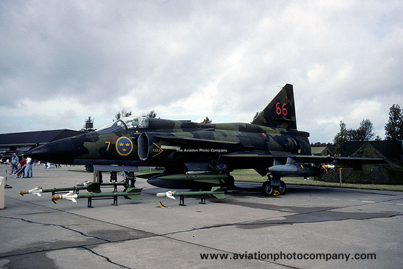 Swedish Air Force F7 SAAB Viggen AJ-37 37066/66 (1990)