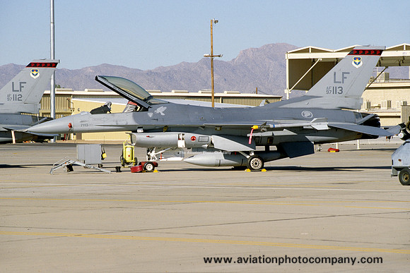Singapore Air Force 56 FW 425 FS GD F-16C Fighting Falcon 97-0113/LF (2000)