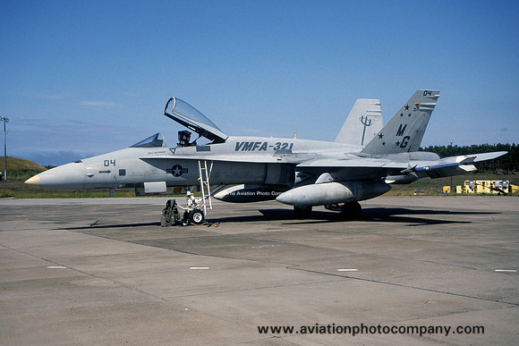 US Marines VMFA-321 McDonnell Douglas F/A-18A Hornet 161979/MG-04 (2000)