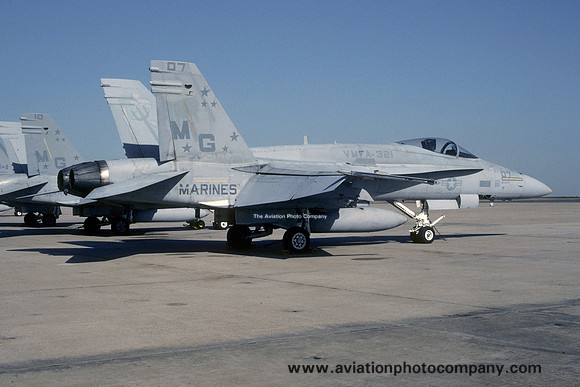 US Marines VMFA-321 McDonnell Douglas F/A-18A Hornet 162468/MG-07 (2000)