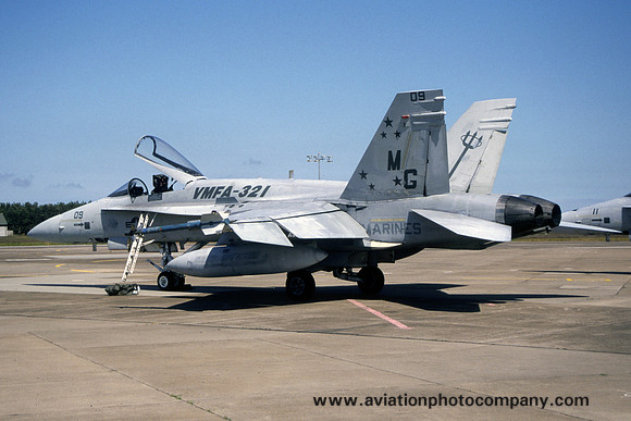 US Marines VMFA-321 McDonnell Douglas F/A-18A Hornet 162443/MG-09 (2000)