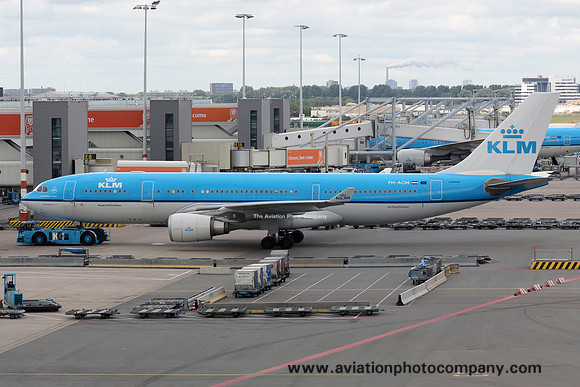 KLM Airbus A330-200 PH-AOM at Amsterdam Schipol (2015)