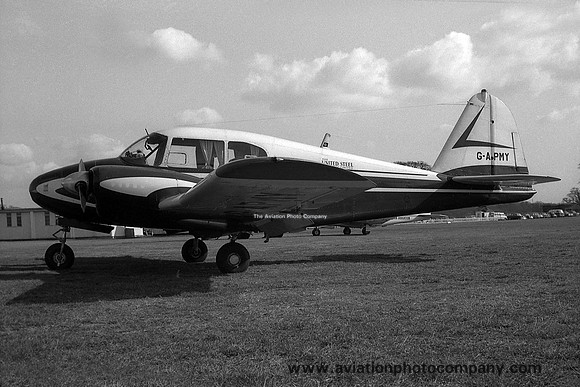 United Steel Piper PA-23-160 Apache G-APMY (1965)