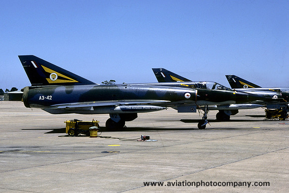 RAAF 2 OCU Dassault Mirage 3OF A3-42 (1981)