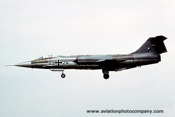 German Air Force JBG32 Lockheed F-104G Starfighter 25+24 (1982)