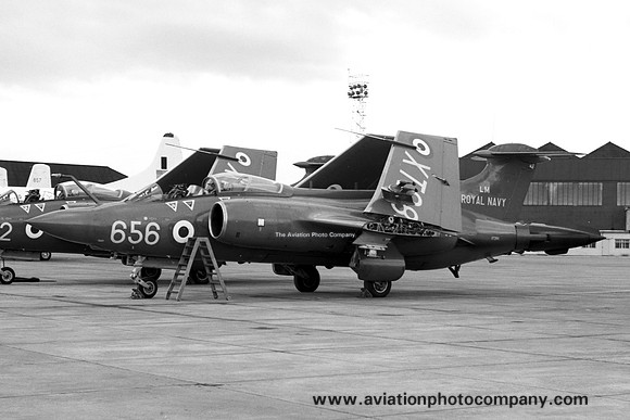 Royal Navy 736 Squadron Blackburn Buccaneer S.2 XT284/LM656 at RAF Leuchars (1970)