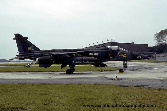 RAF 17 Squadron Sepecat Jaguar GR.1 XZ376/BE (1980)