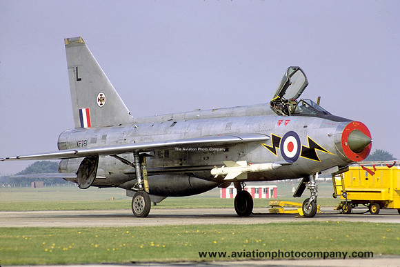 RAF 111 Squadron English Electric Lightning F.3 XP751/L (1972)