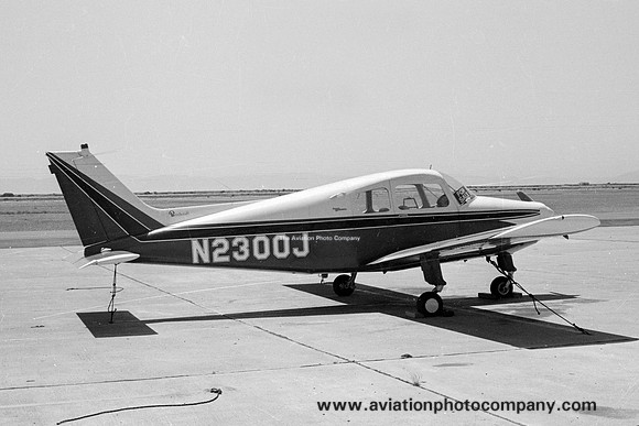 Beech 23 Musketeer N2300J (1964)