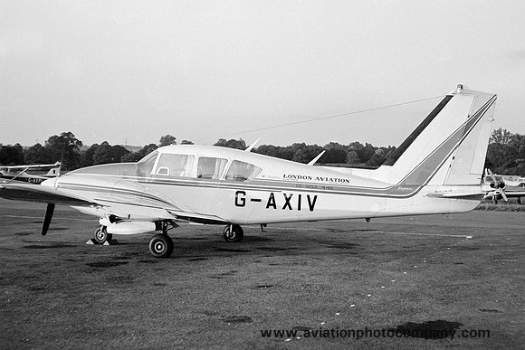 London Aviation Piper PA-23-250 Aztec D G-AXIV