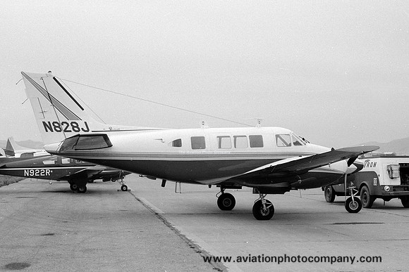 Beech 65-A80 Queen Air N828J (1966)