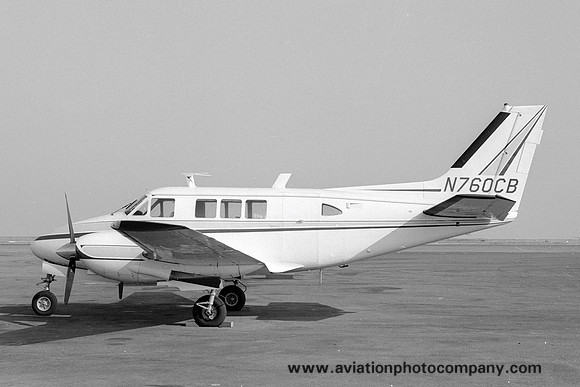 Beech 65-80 Queen Air N760CB (1966)