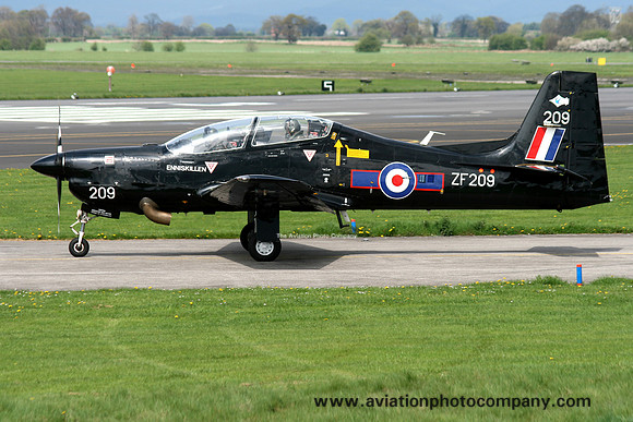 RAF 1 FTS 72 Squadron Short Tucano T.1 ZF209 at RAF Linton-on-Ouse (2008)
