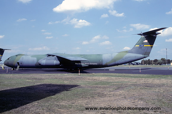 USFA 437 AW Lockheed C-141B Starlifter 66-0187 (1993)