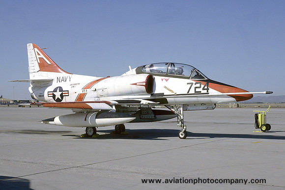 US Navy VT-7 Douglas TA-4J Skyhawk 158144/A-724 (1994)