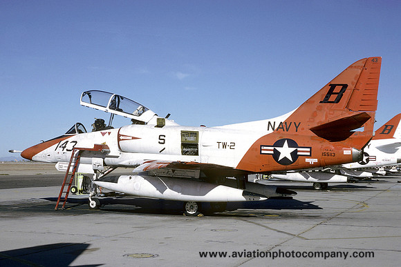 US Navy TW-2 Douglas TA-4J Skyhawk 155113/B-143 (1994)
