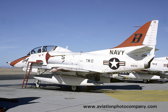 US Navy TW-2 Douglas TA-4J Skyhawk 158142/B-114 (1994)