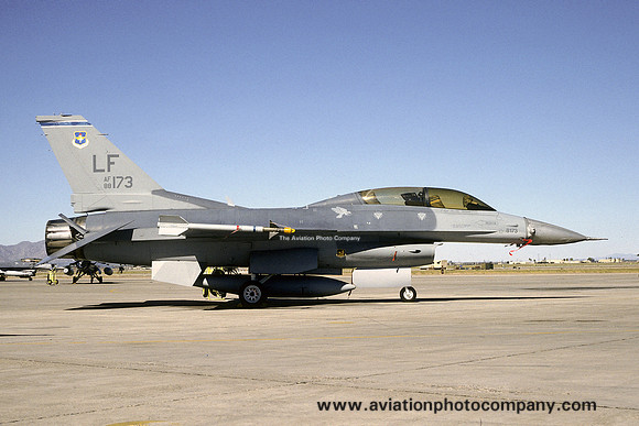 USAF 58 FW 311 FS General Dynamics F-16D Fighting Falcon 89-2173/LF (1993)