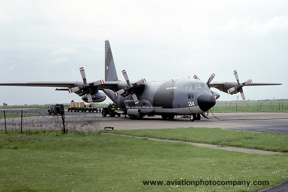 RAF LTW Lockheed C-130K Hercules C.1 XV214 (1979)