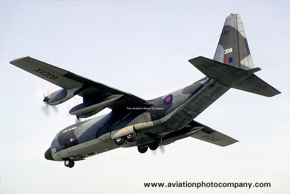 RAF LTW Lockheed C-130K Hercules C.1 XV209 (1981)