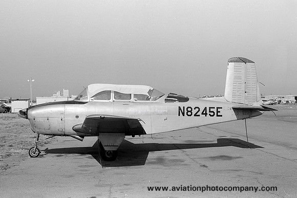 Beech T-34A Mentor N8245E (1974)