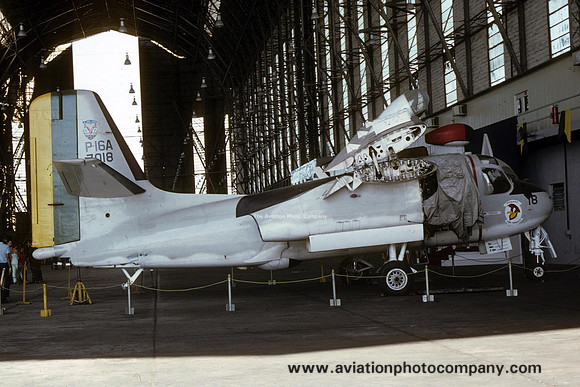 Brazilian Air Force Grumman S-2A Tracker (P-16A) 7018 (1981)