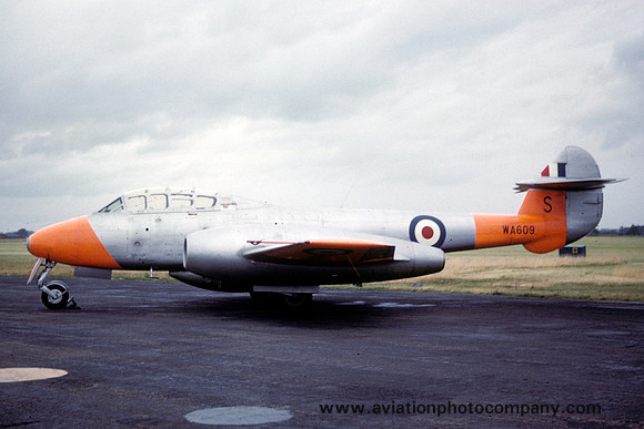 RAF 228 OCU Gloster Meteor T.7 WA609/S (1961)
