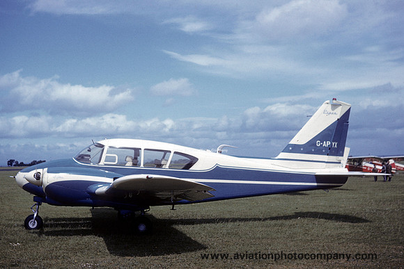 Piper PA-23-250 Aztec G-APYX (1960)