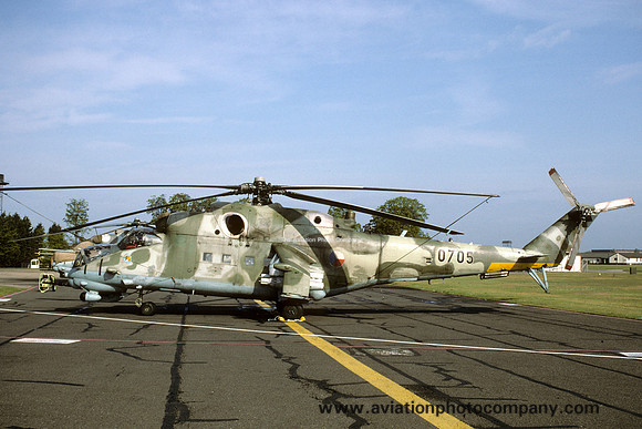 Czech Air Force Mil Mi-24V Hind 0705 (1996)