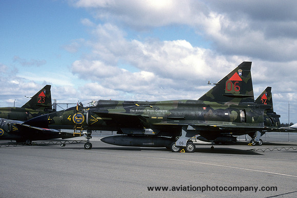 Swedish Air Force F4 SAAB Viggen JA-37 37360/06 (1996)