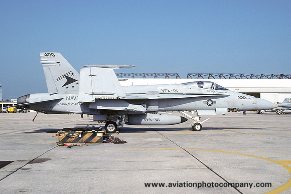 US Navy VFA-81 McDonnell Douglas F/A-18C Hornet 163443/400 (1993)